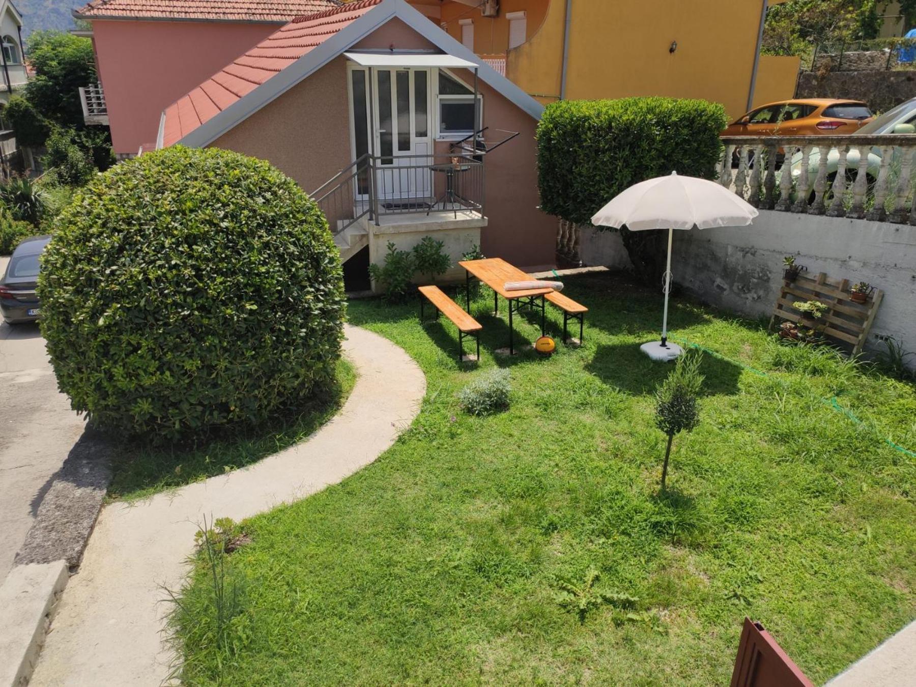 Apartments Alisa Kotor Exterior photo
